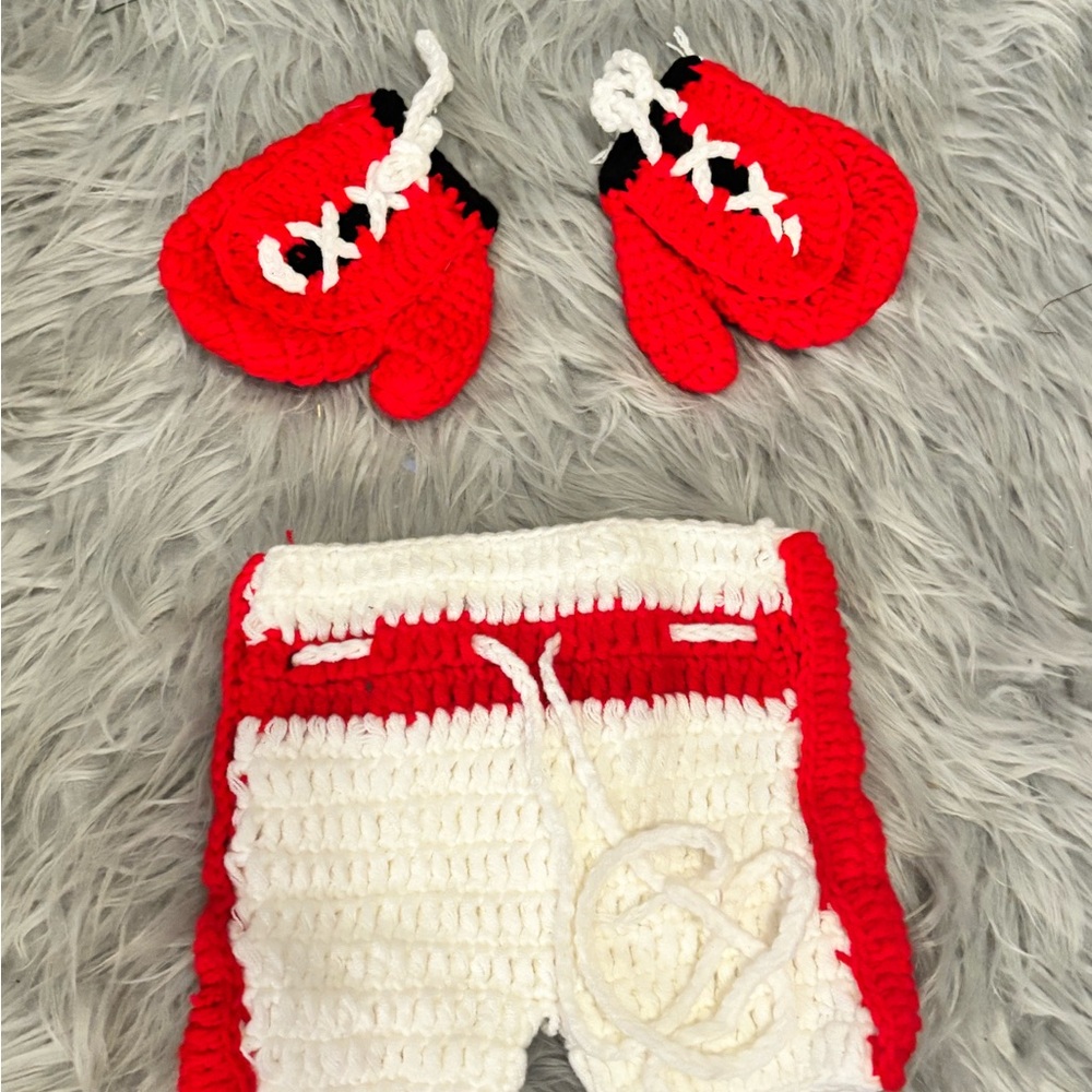 Red Crochet Baby Shorts and Mittens Boxer Set. Photo Prop NB-3M - Picture 5 of 6